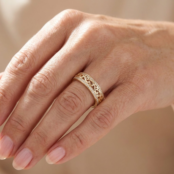 Vintage Zirconia Band Ring