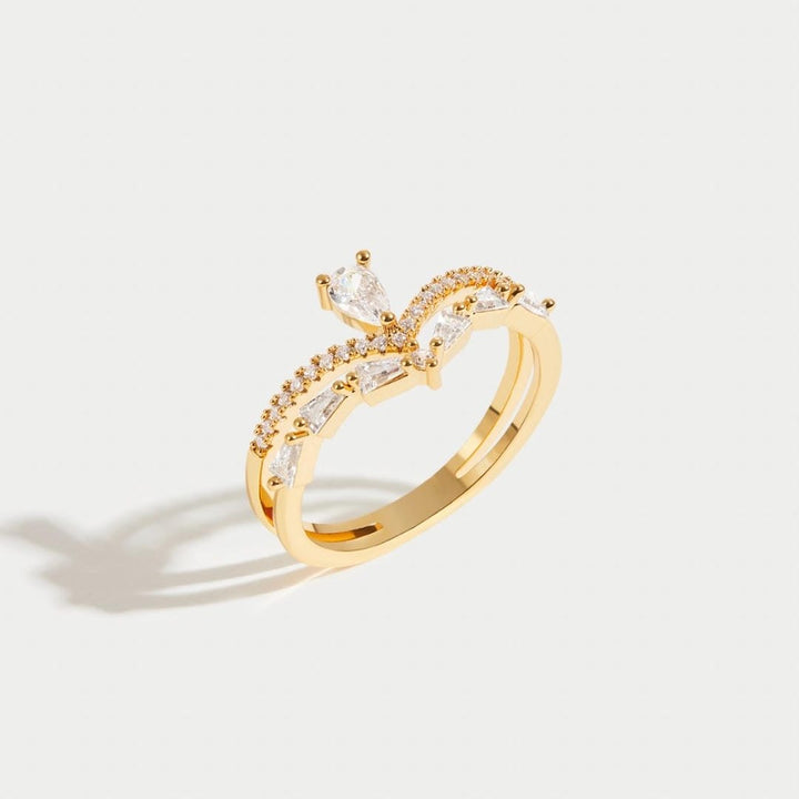Modern Chic Aura Ring