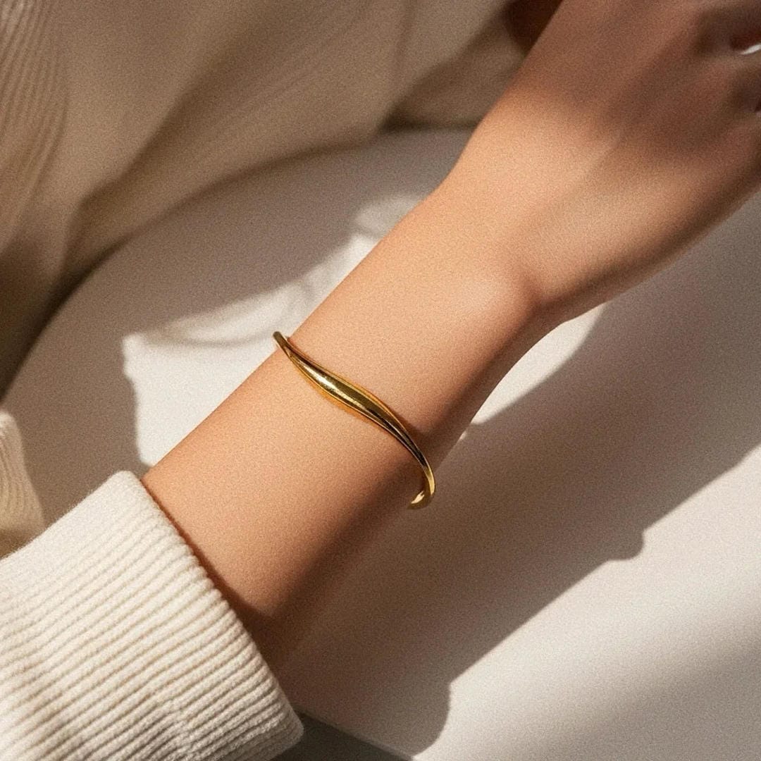 Timeless Luxe Spiral Gold Bangle