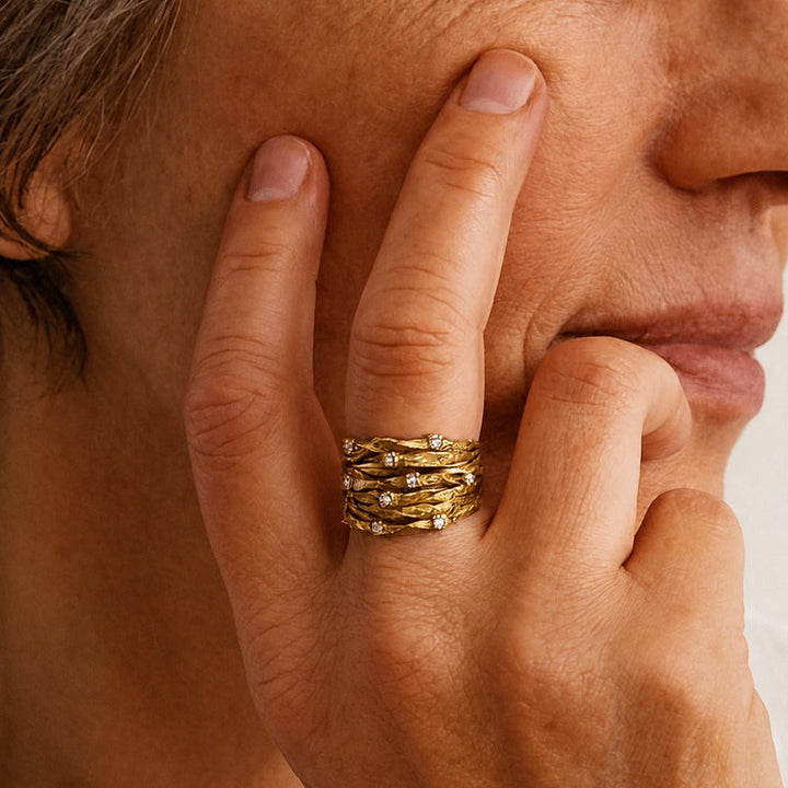 Vintage Gold Sculpted Band Ring