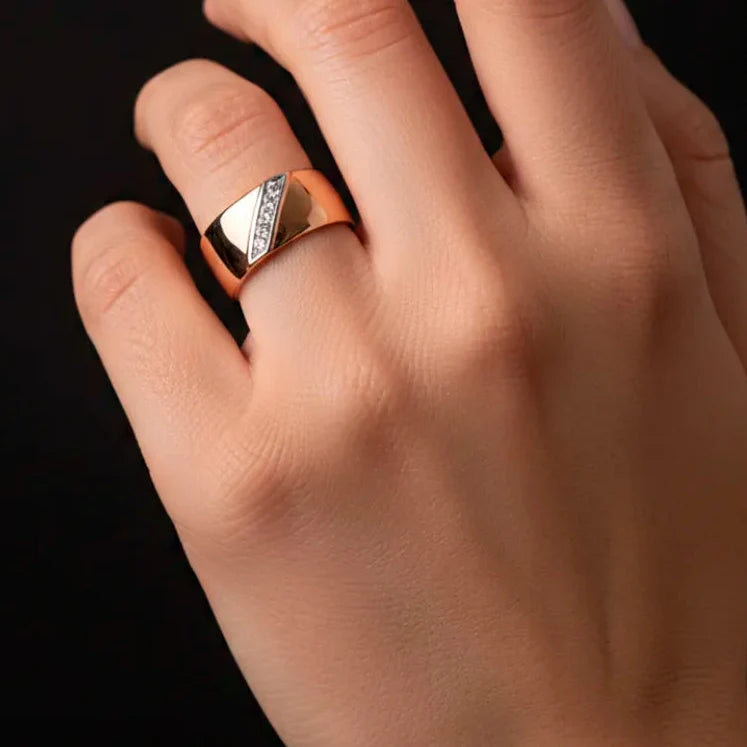 Timeless Multi Zircon Smooth Ring