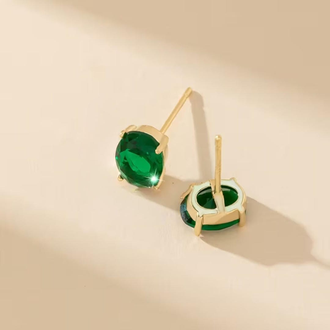 Gleam Oval Emerald Earrings
