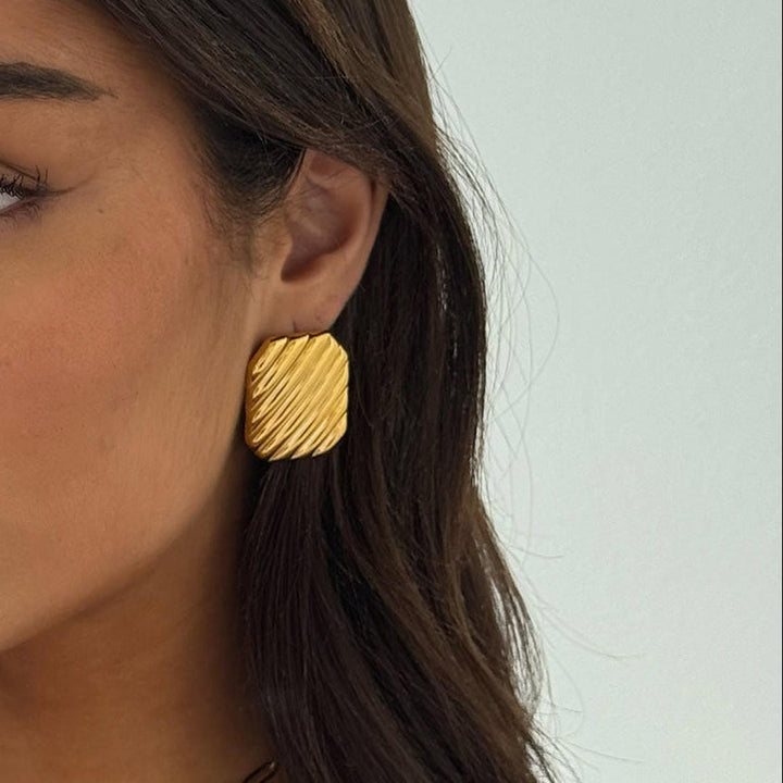 Dazzling Camilla Sculptural Gold Earrings
