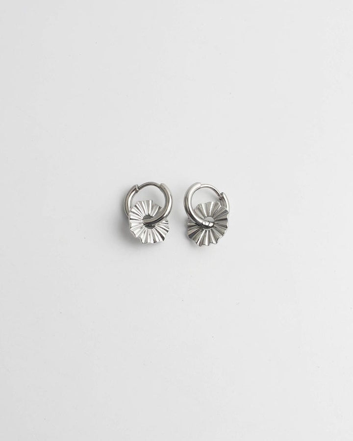 Toned Scalloped Hoop Earrings