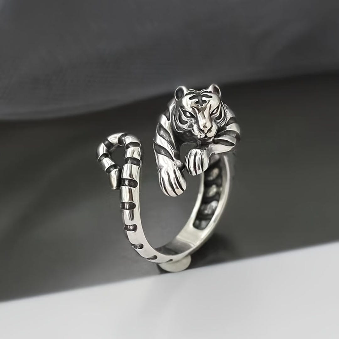 Tiger Hug Adjustable Ring