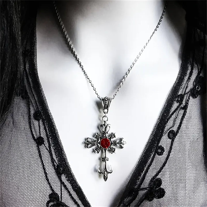 Veldrith Noirelle White Gold Necklace