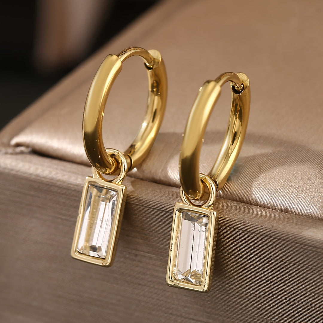 Minimal Teardrop Statement Earrings