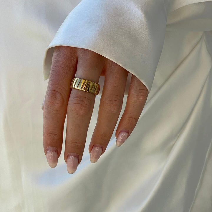 Gleam Bold Statement Ring