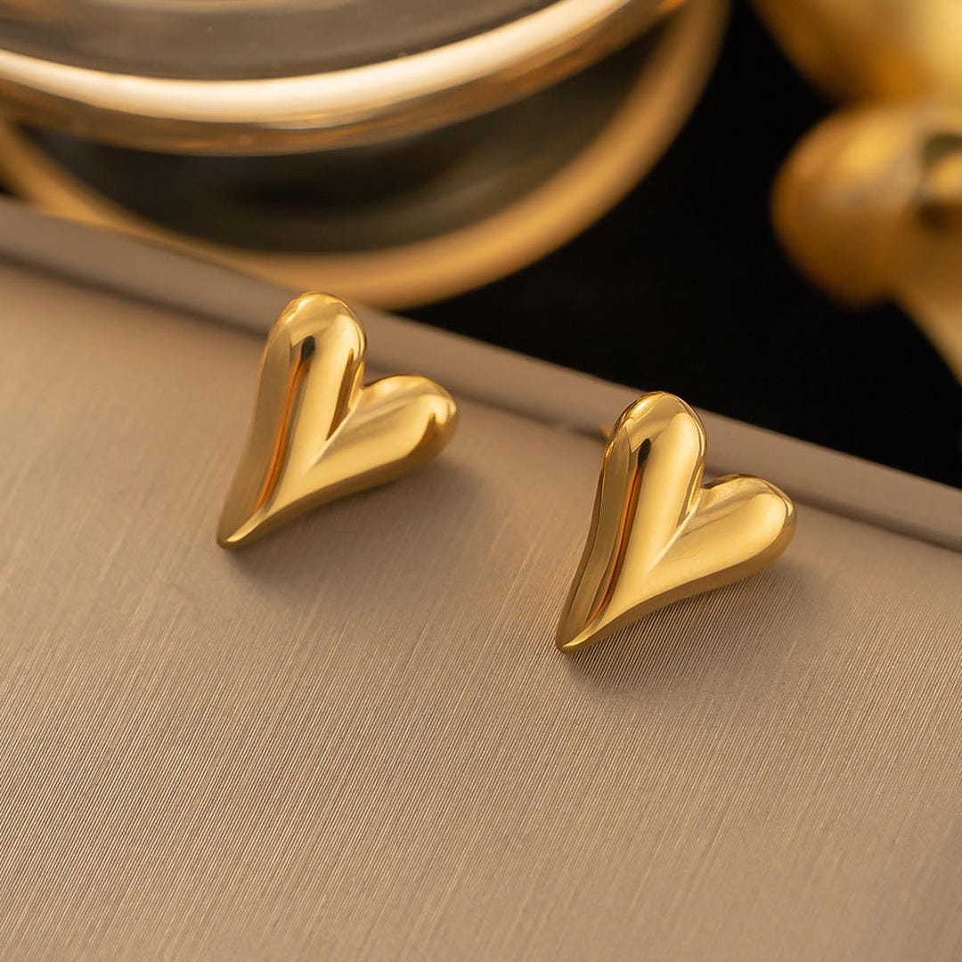 Stylish Gold Pointy Heart Studs