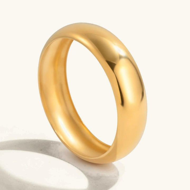 Timeless Smooth Gold Bangle