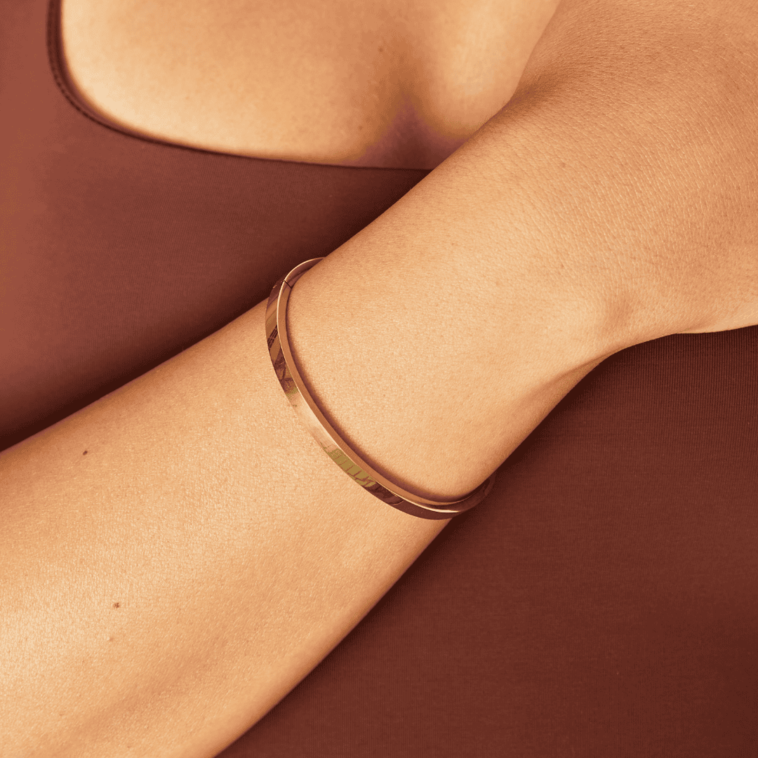 Timeless Shine Bangle