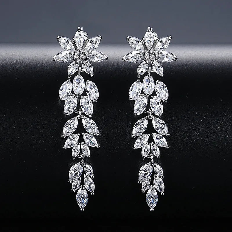 White Zirconia Flower Earrings