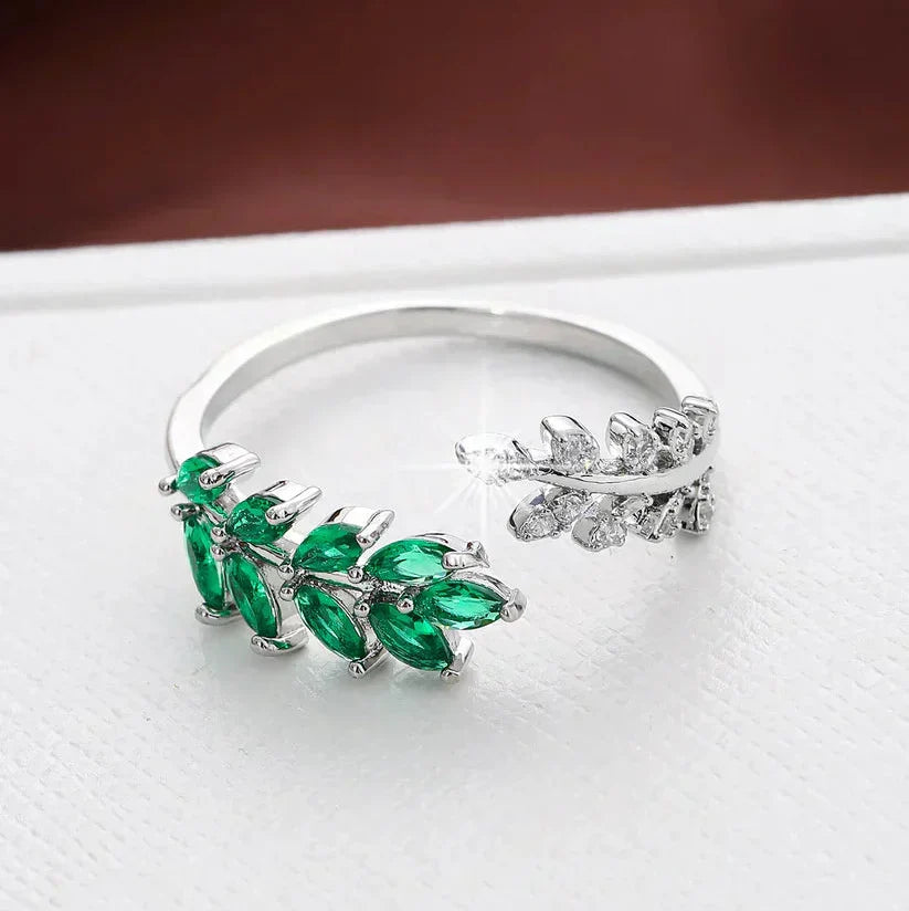 Vivara Lyselle Vine Ring