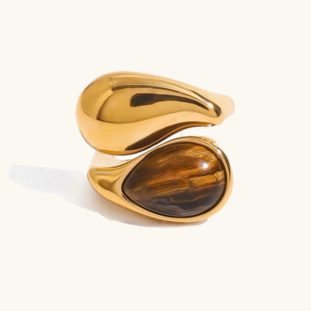 Maria Dazzling Pearl Sculpted Gold ring