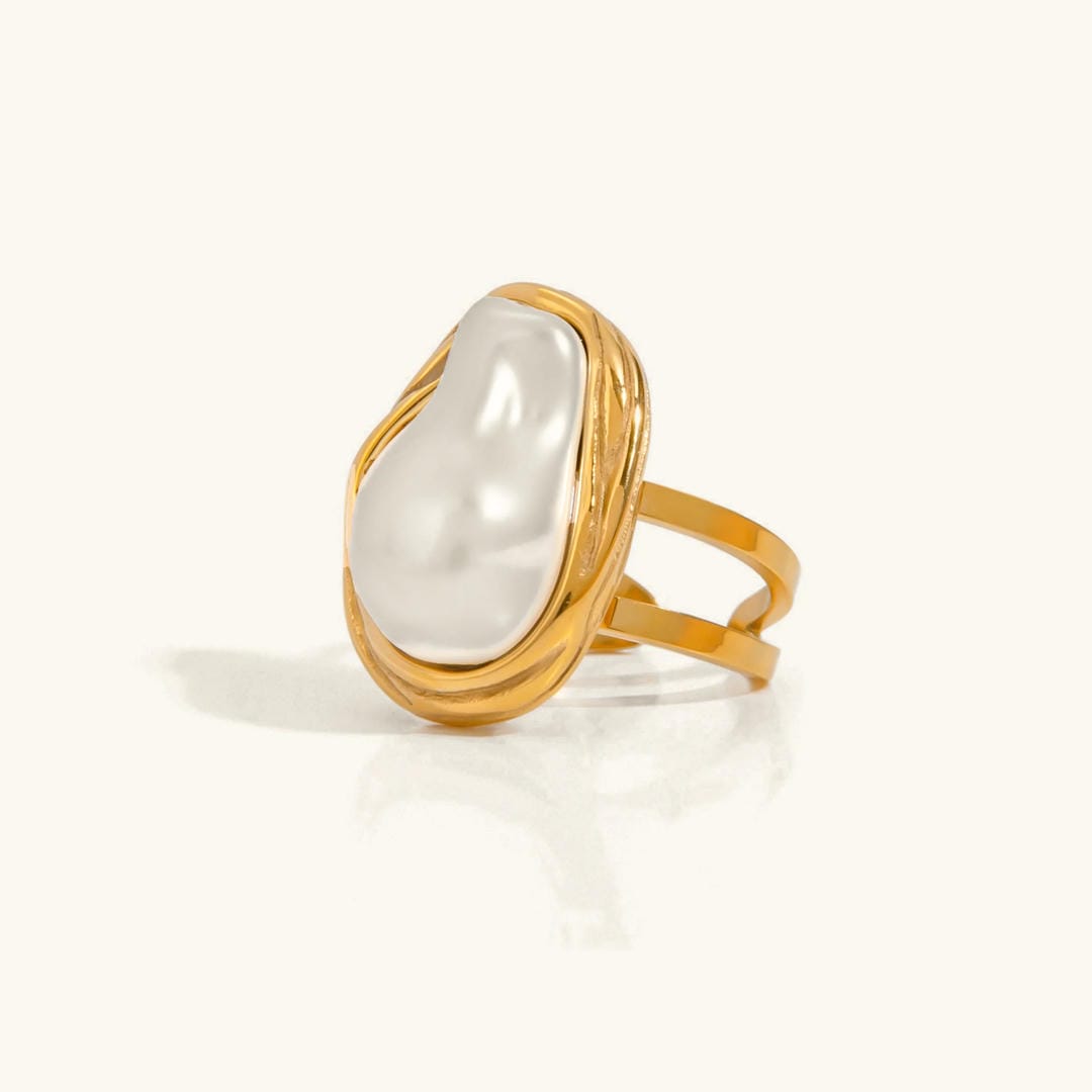 Timeless Elegant Pearl Ring