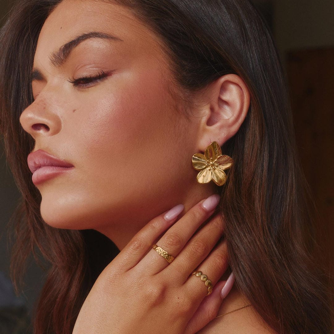 Chic Gold Floral Earrings