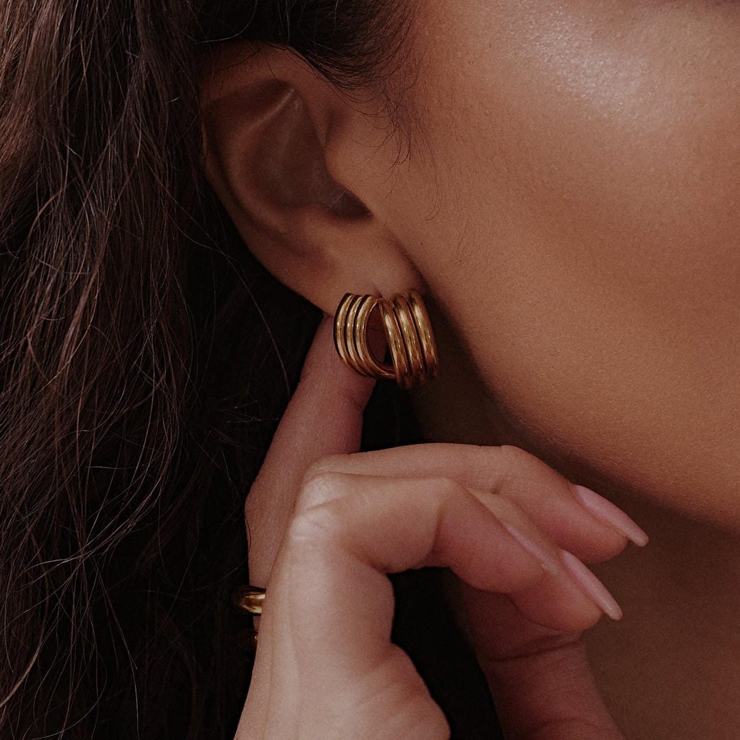 Vintage Curved Gold Earring