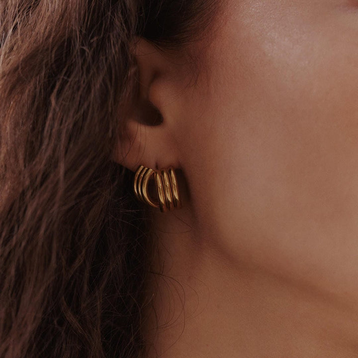 Vintage Curved Gold Earring