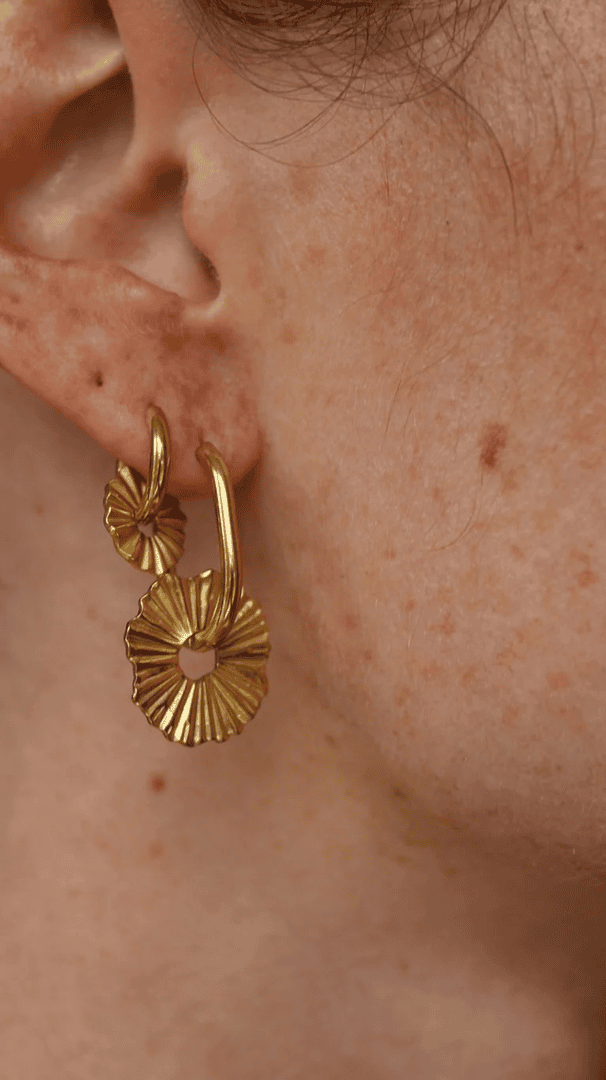 Toned Scalloped Hoop Earrings