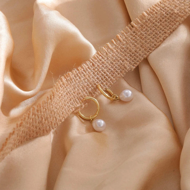 Pearl Majesty Dangle Earrings