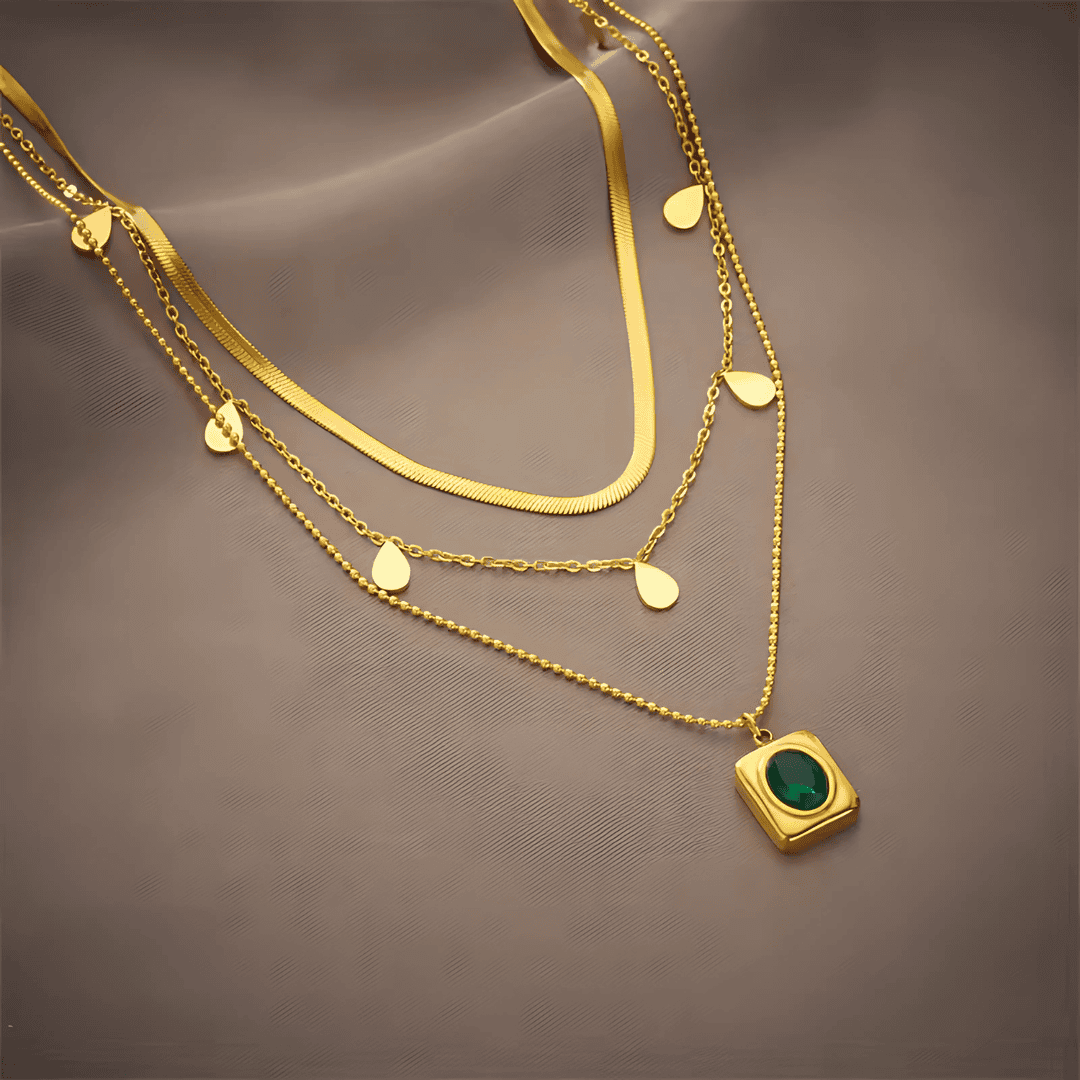 Elegant Emerald Layered Necklace