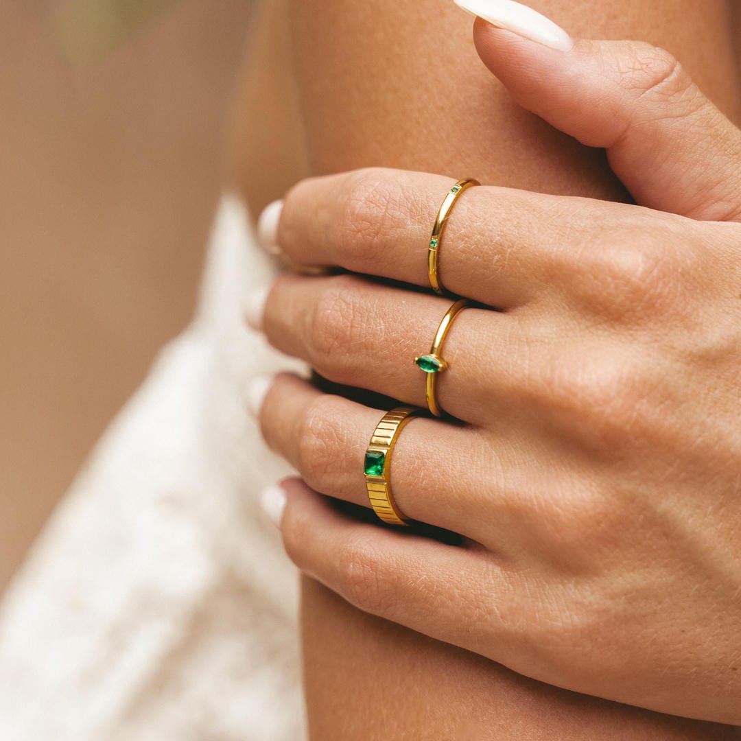 Bold Emerald Statement Ring