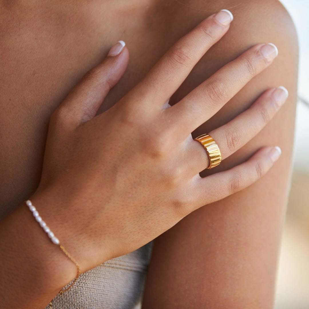 Gleam Bold Statement Ring