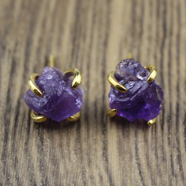 Irregular Mineral Four Claw Stud Earrings
