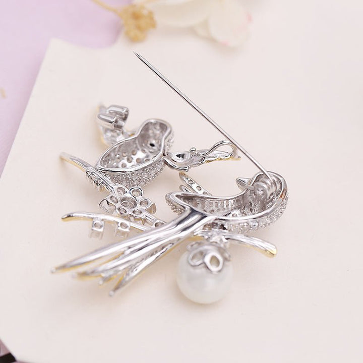 Enchanted Lovebirds Brooch