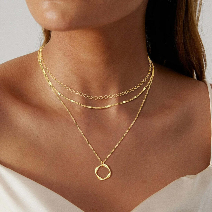 Classic Golden Layers Pendant Necklace