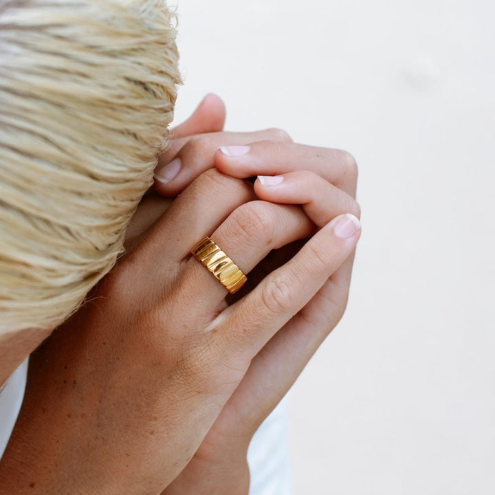 Gleam Bold Statement Ring