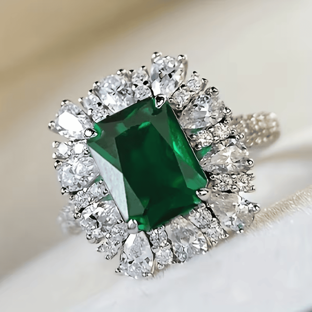 Imperial Emerald Halo Ring