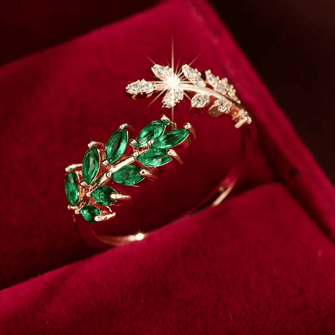 Elegant Verdant Laurel Leaf Ring