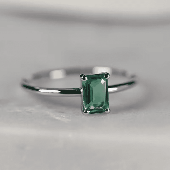 Elegant Muse Emerald Ring