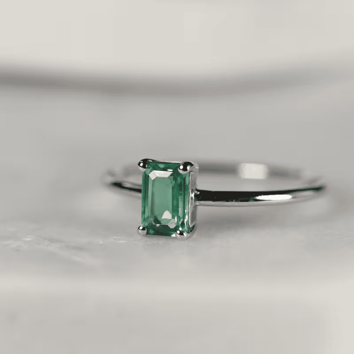 Elegant Muse Emerald Ring
