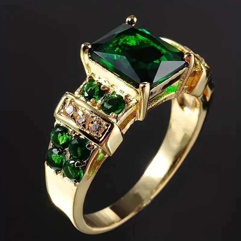Exquisite Emerald Gold Ring