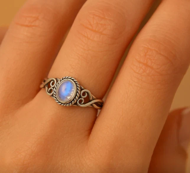 Antique Silver Rope Moonstone Ring