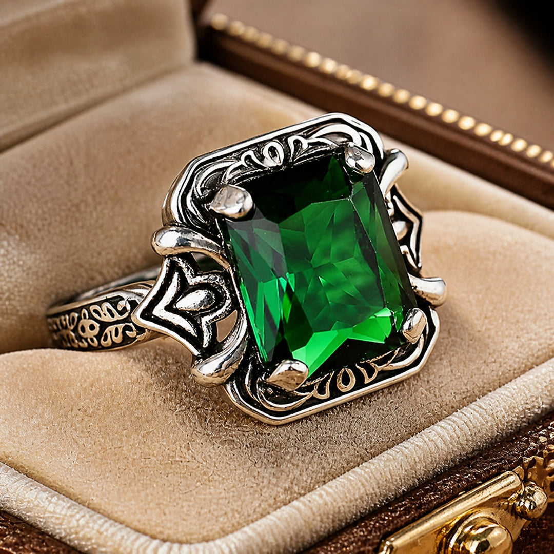 Emerald Paramount Jewel Ring
