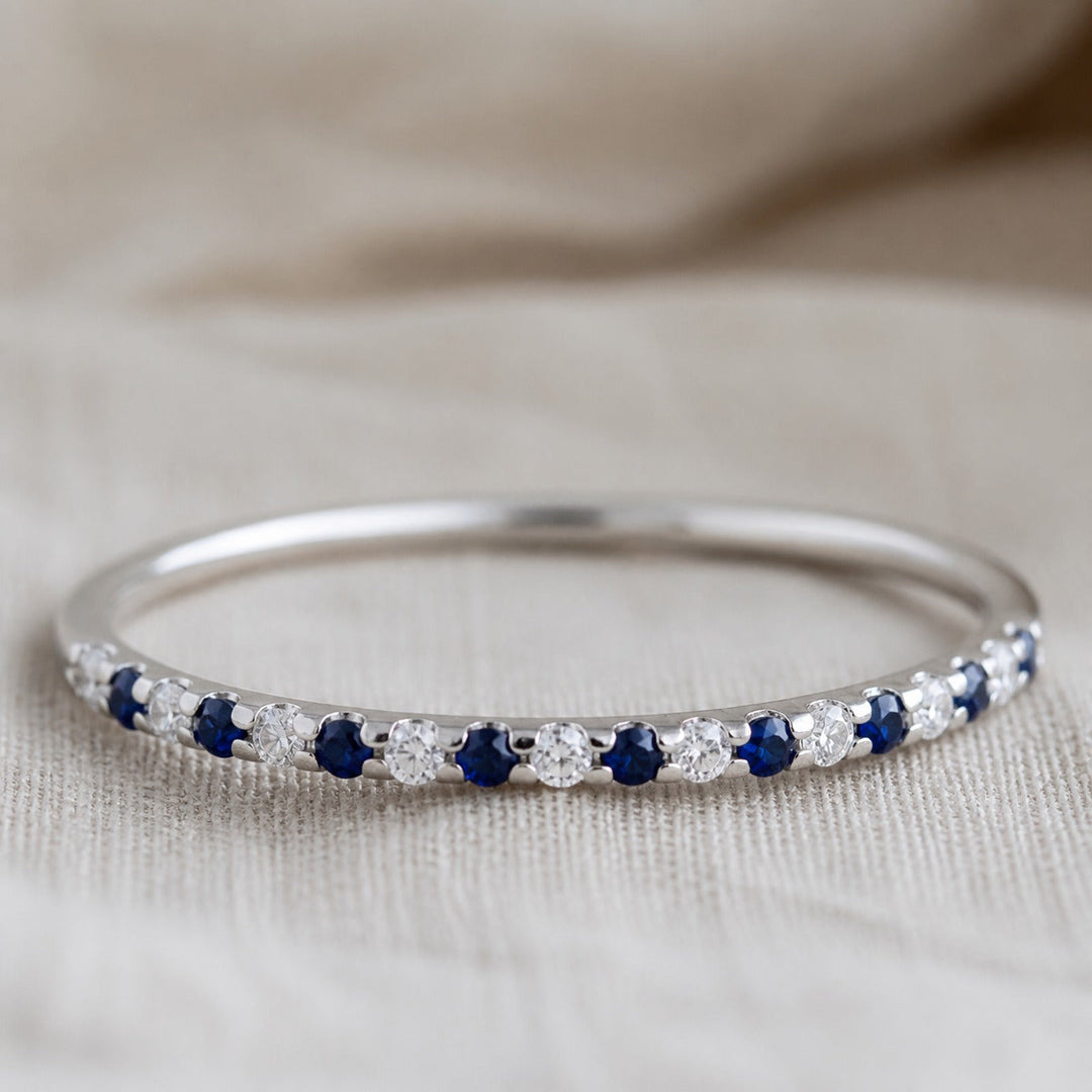 Chic Sapphire Silver Band Ring