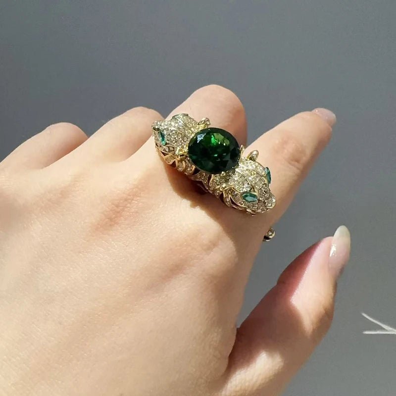 Trouserher Queen Statement Ring