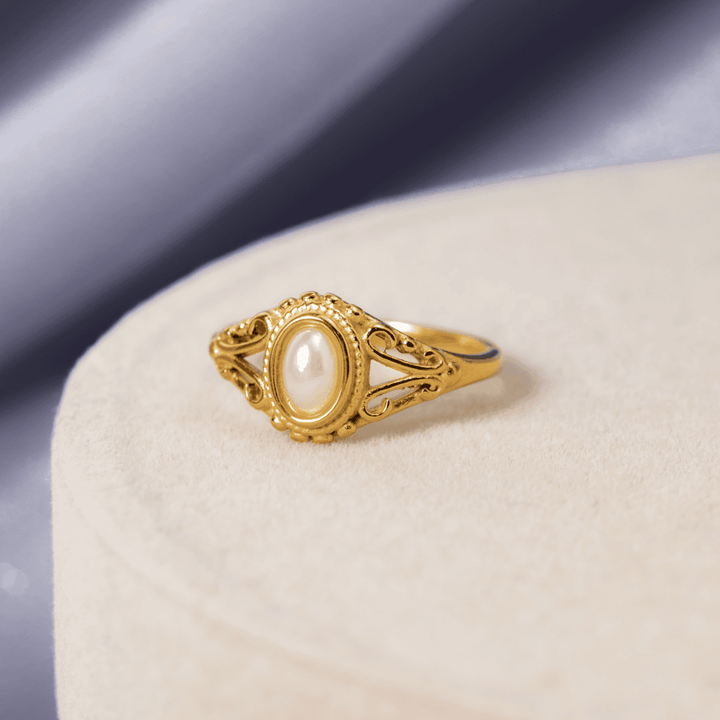 Royal Elegance Pearl Ring